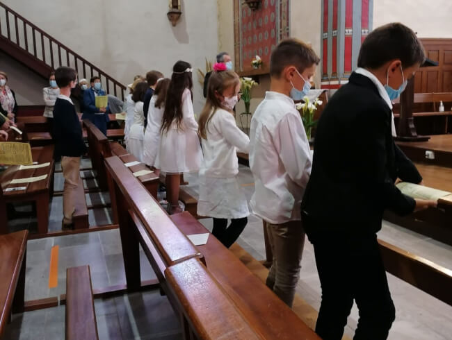 La première des communions dans notre paroisse  : Briscous